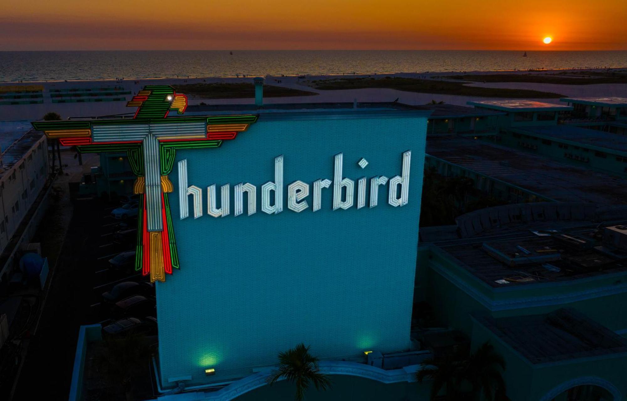 Thunderbird Beach Resort Treasure Island Eksteriør bilde